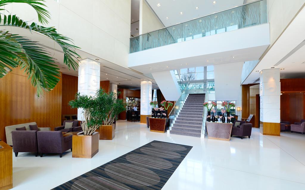 לונדון Canary Riverside Plaza Hotel מראה חיצוני תמונה The lobby of the hotel