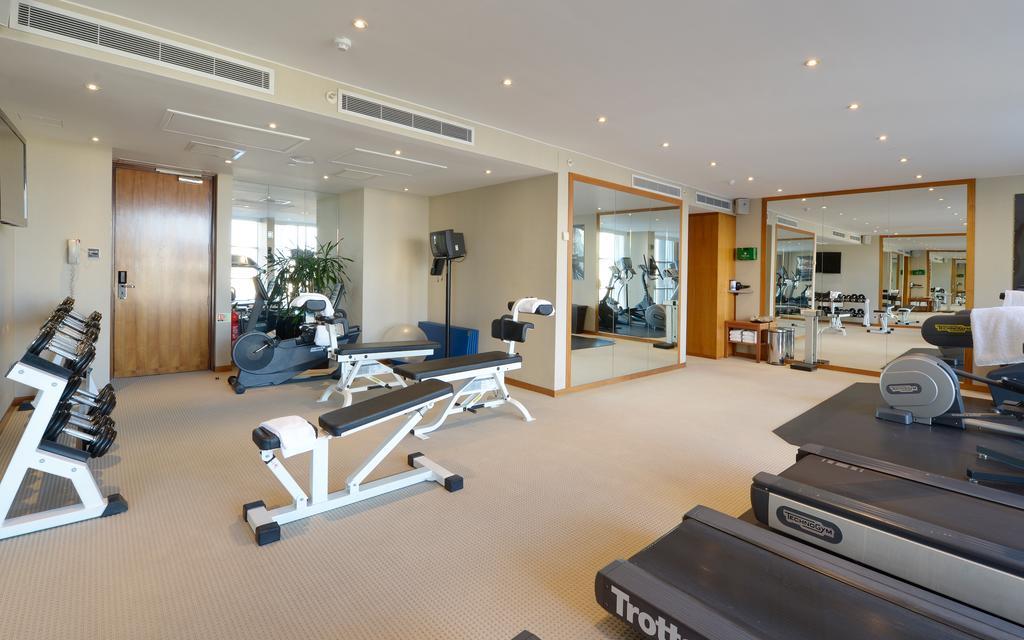 לונדון Canary Riverside Plaza Hotel מראה חיצוני תמונה The gym at the 100 Queen's Gate